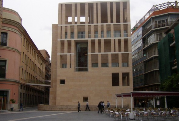 Un arcoíris cubrirá la fachada del Moneo en Murcia con motivo del Día del Orgullo LGTBI