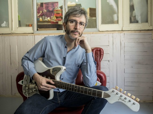 Manolo Tarancón propone entender la música desde hace tres décadas a través de Xoel López
