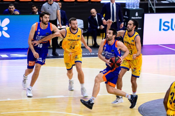 Valencia Basket doblega al 'Granca', pasa como líder a semis y deja fuera al Madrid