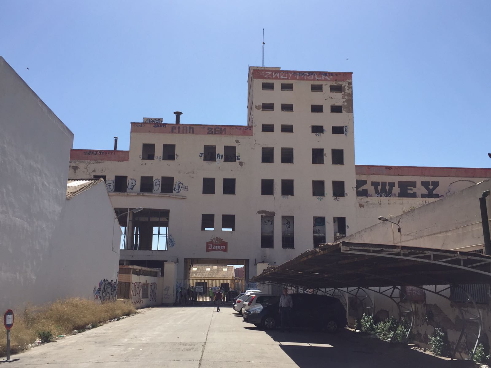 La antigua fábrica de cervezas Turia en la calle San Vicente será demolida. - 