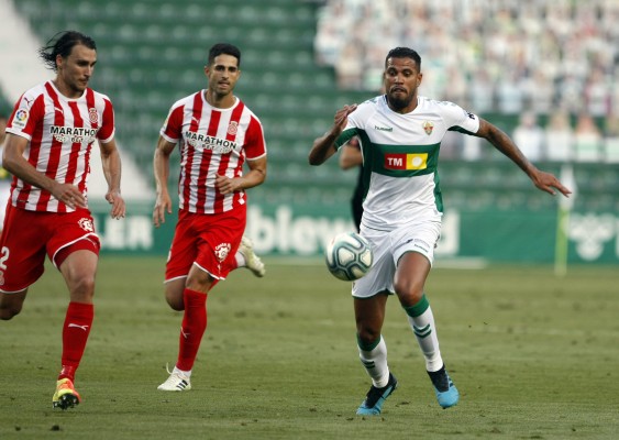 El Elche se mantiene en las plazas de 'play-off'