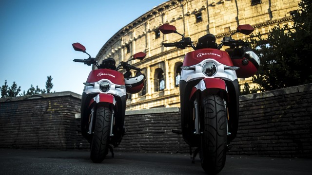 El servicio de motos eléctricas compartidas de Acciona llega a Roma
