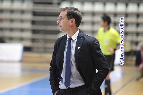 El Bisontes renueva a José Escrich como entrenador del primer equipo