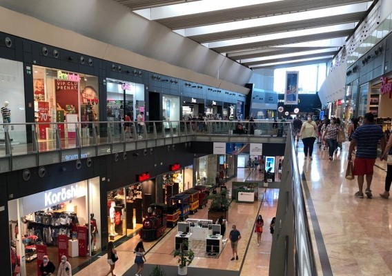 La distancia social marca las primeras rebajas de la nueva normalidad