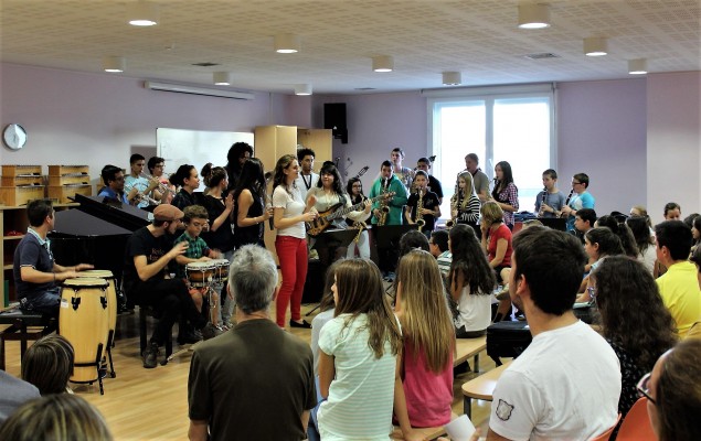 La música, la danza y el arte se desconfinan en la escuela de verano de Burriana