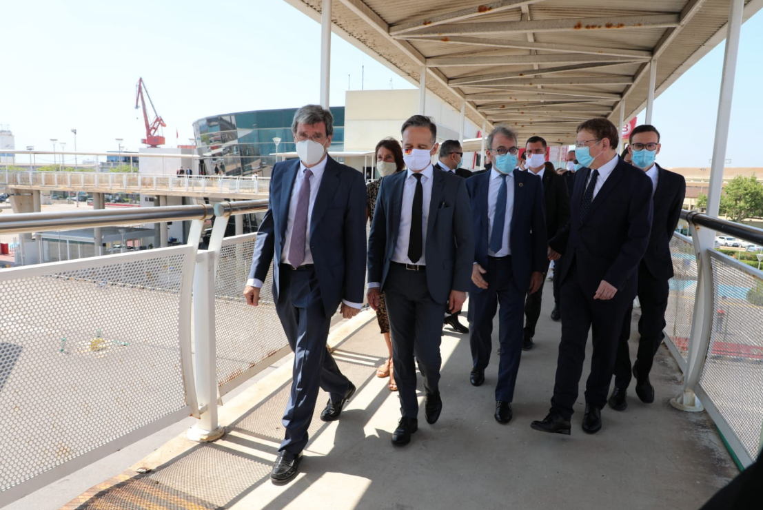 El ministro de exteriores alemán alienta una mayor colaboración de su país con el Puerto de València