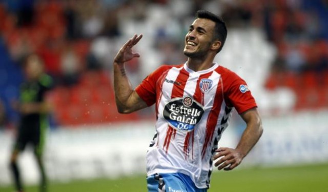 Joselu (Lugo), nuevo delantero del Granada para las próximas tres campañas