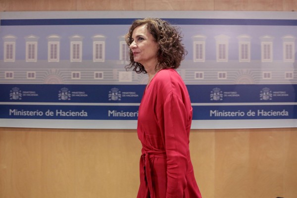 La Comunitat tarda un mes y una semana en pagar a proveedores, tres días más que la media