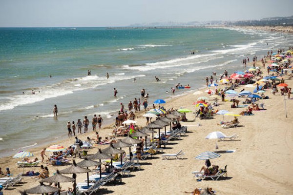 Elche tampoco permitirá el acceso a las playas en la noche de San Juan 