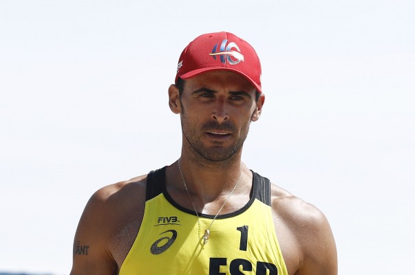 Pablo Herrera vuelve a entrenarse en las playas de Castellón
