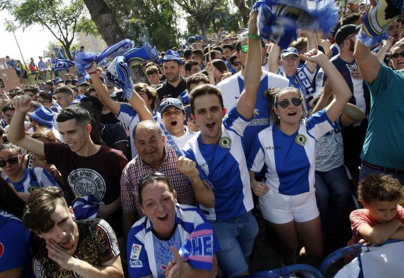 El Hércules anuncia que compensará a sus abonados después de que un centenar le reclame