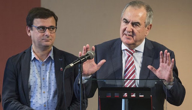 El socialista Ivars deja la Asamblea Regional, en la que entra Natividad Muñoz