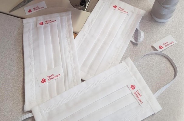 Vuelven los regalos al Consell tras el 'parón' por Covid y aparecen las primeras mascarillas
