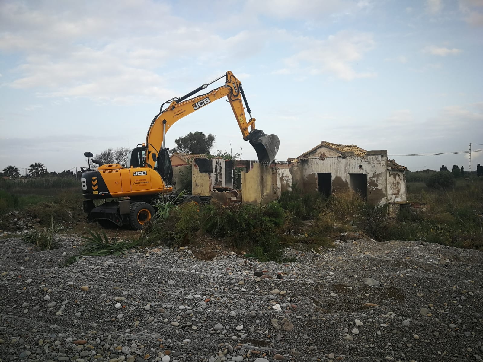 Golf Sant Gregori retoma los derribos tras el estado de alarma a la espera del aval municipal a las obras