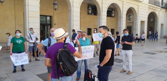 Compromís denuncia el bloqueo a la renta de inclusión social en Alicante