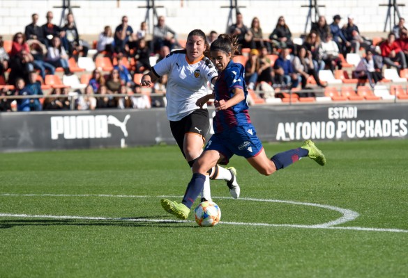 El CSD trabaja en los informes para la profesionalización de la liga femenina de fútbol
