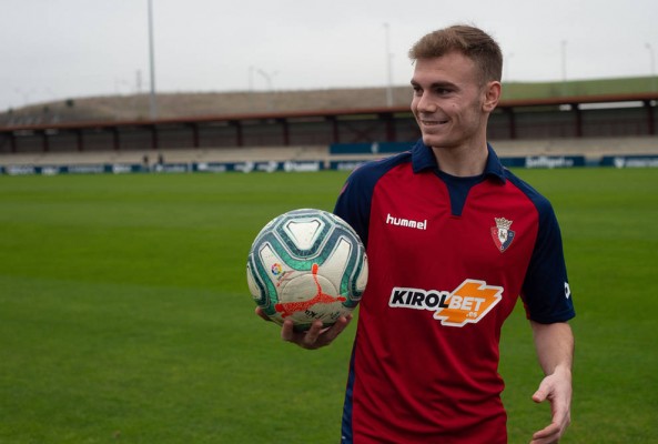 Lato, titular con Osasuna en la abultada derrota ante el Atlético