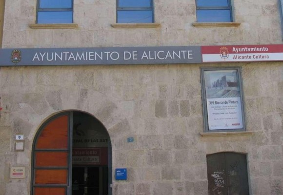 Un altercado por un local de ensayo acaba en arresto a las puertas de la Concejalía de Cultura