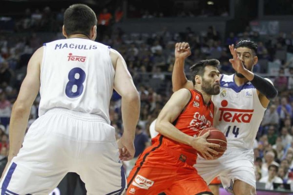 Valencia Basket vence al Real Madrid y se queda a un paso de la gloria