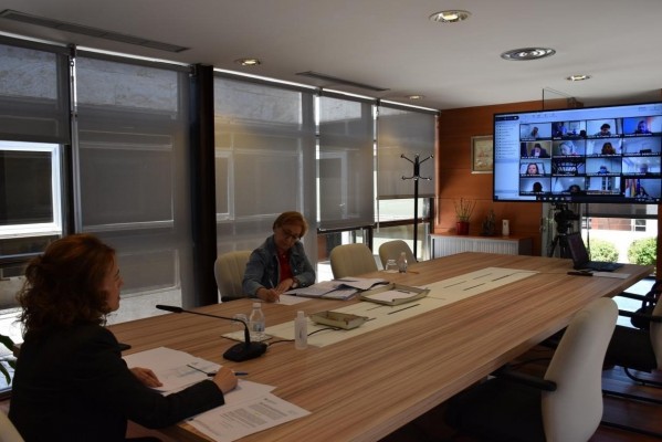 El Gobierno y CCAA crearán un grupo de trabajo para analizar la situación de las residencias