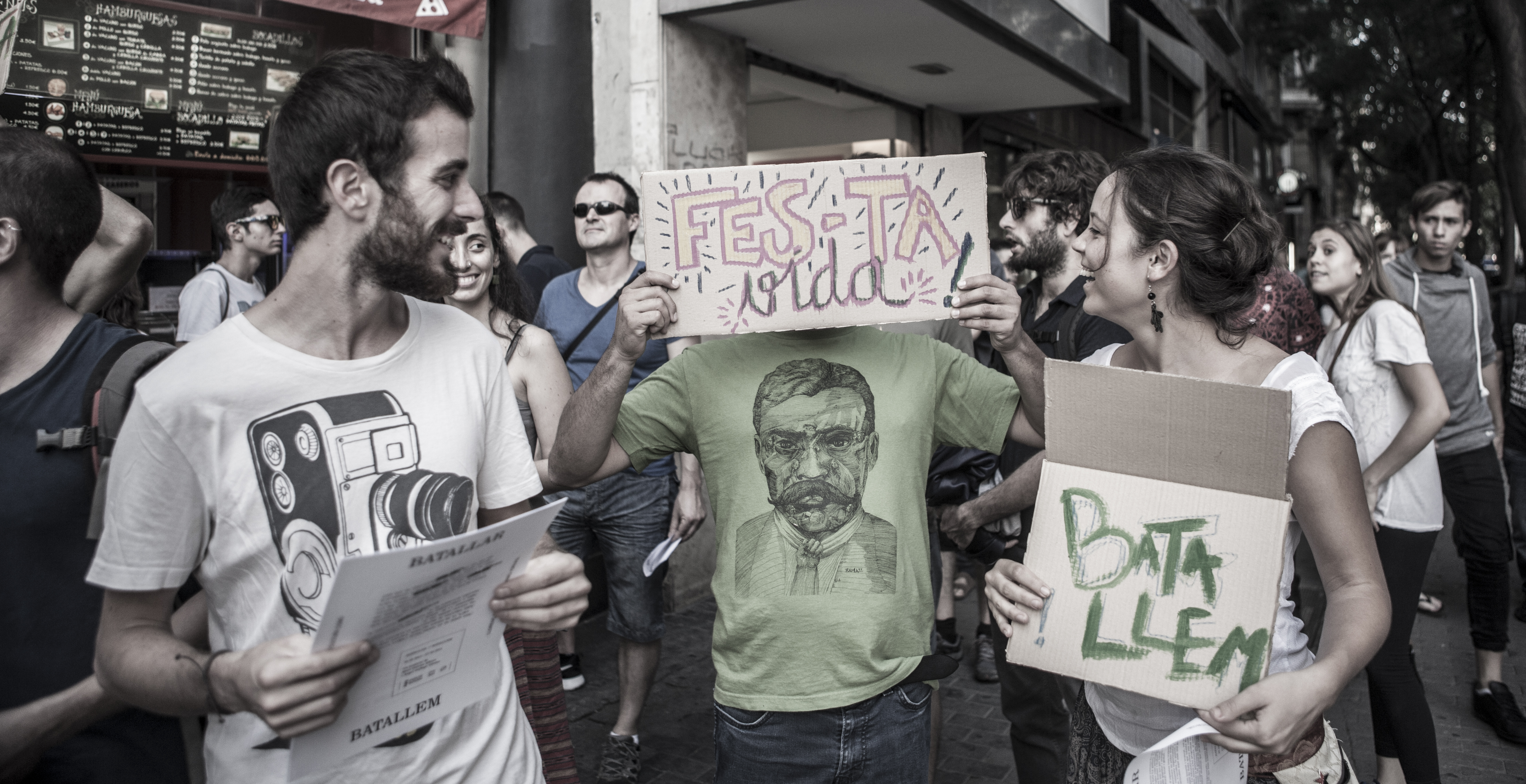 Una de las acciones de 'Batallar//Batallem'. Foto: ENRIC DE GRÀCIA - 