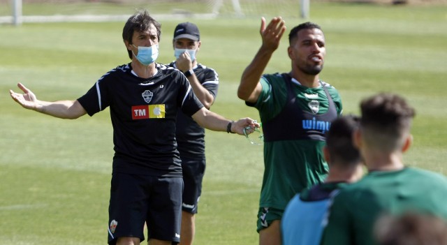 'Nuke' Mfulu, Víctor Rodríguez e Iván Sánchez, bajas en el Elche para recibir este viernes al Girona