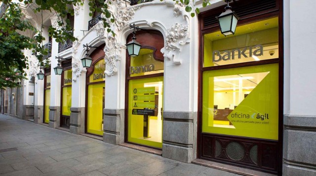 Bankia se lanza a la venta online de ordenadores, móviles y electrodomésticos al 0%