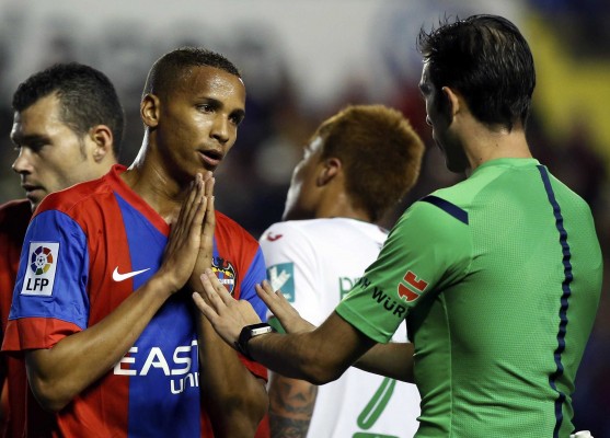 El Levante cae en el duelo directo ante el Granada 