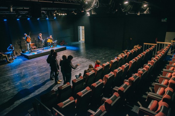 València aumenta en 2,5 millones de euros sus ayudas a la cultura