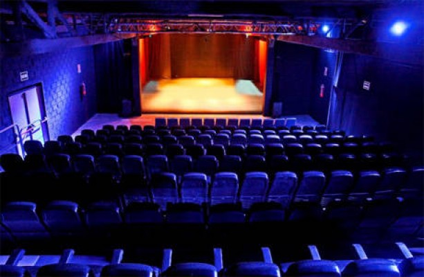 Sala Russafa reabrirá después de verano y recuperará la programación suspendida