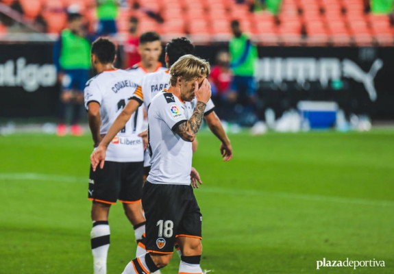 Un Valencia presionado visita al Real Madrid