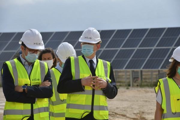 Puig anuncia para julio el decreto que permitirá agilizar la inversión fotovoltaica