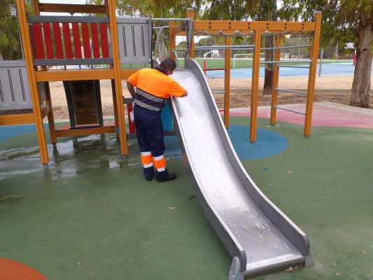 Alicante prepara la reapertura de los parques infantiles con separación obligatoria