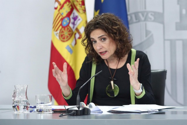 Montero emplaza a todos los partidos a pactar los PGE y pide abandonar 
