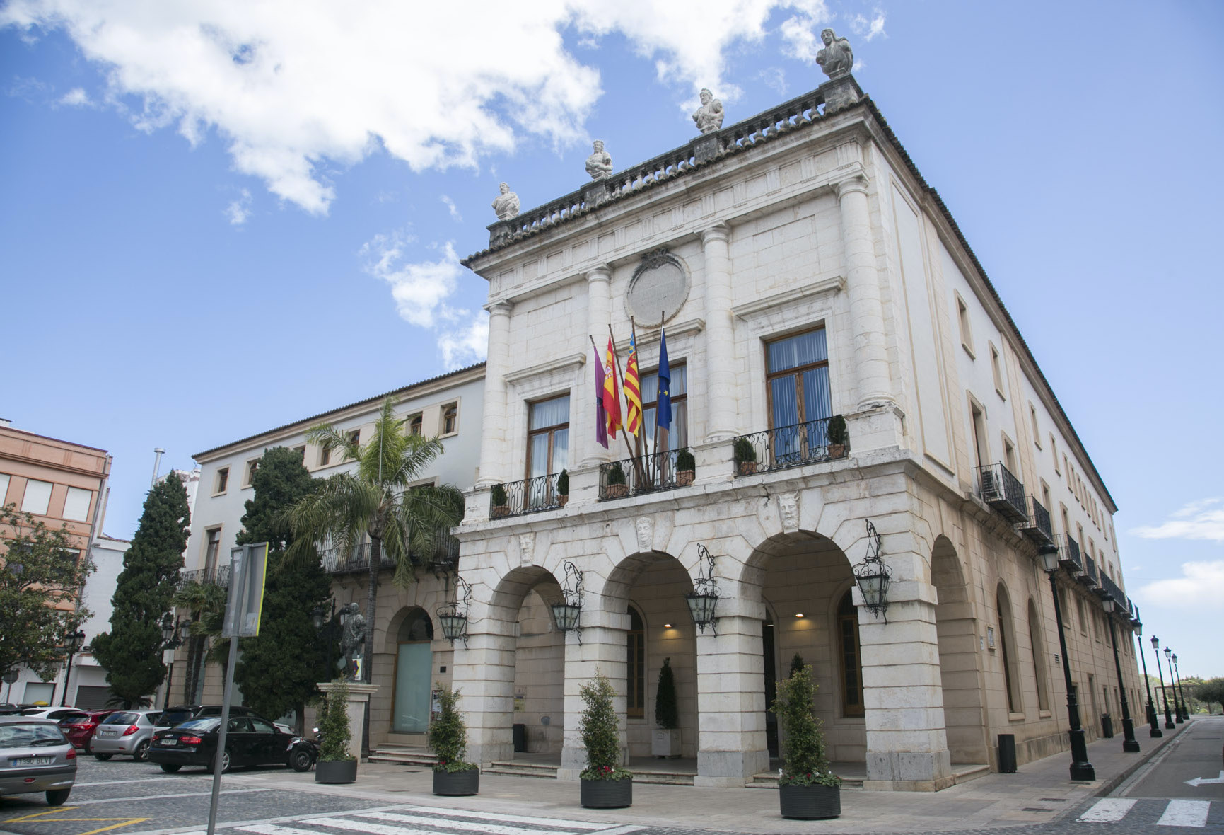 Gandia ayuda a 2.000 familias durante la crisis sanitaria de la covid-19