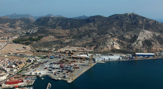 El Puerto licita la limpieza y demolición de edificios en ruina de Peñarroya por un millón de euros
