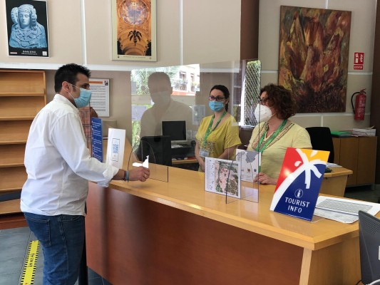 La Oficina de Turismo reabre hoy en Elche adaptándose a la protección frente a la Covid-19
