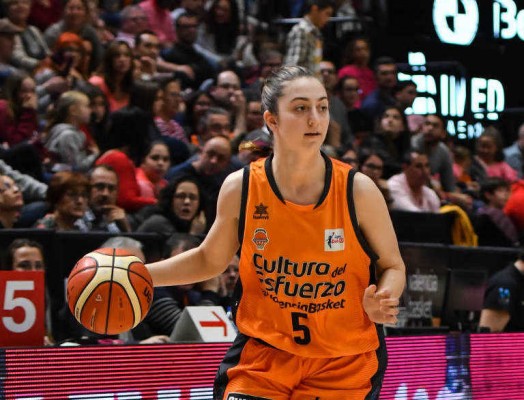 Lorena Segura: 