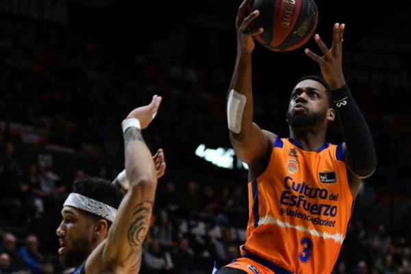 Valencia Basket gana en ejecución y pierde en dirección en el regreso de la ACB
