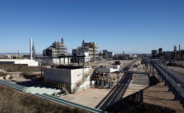 Becas para que quince alumnos de la Región aprendan su oficio en las instalaciones de SABIC 