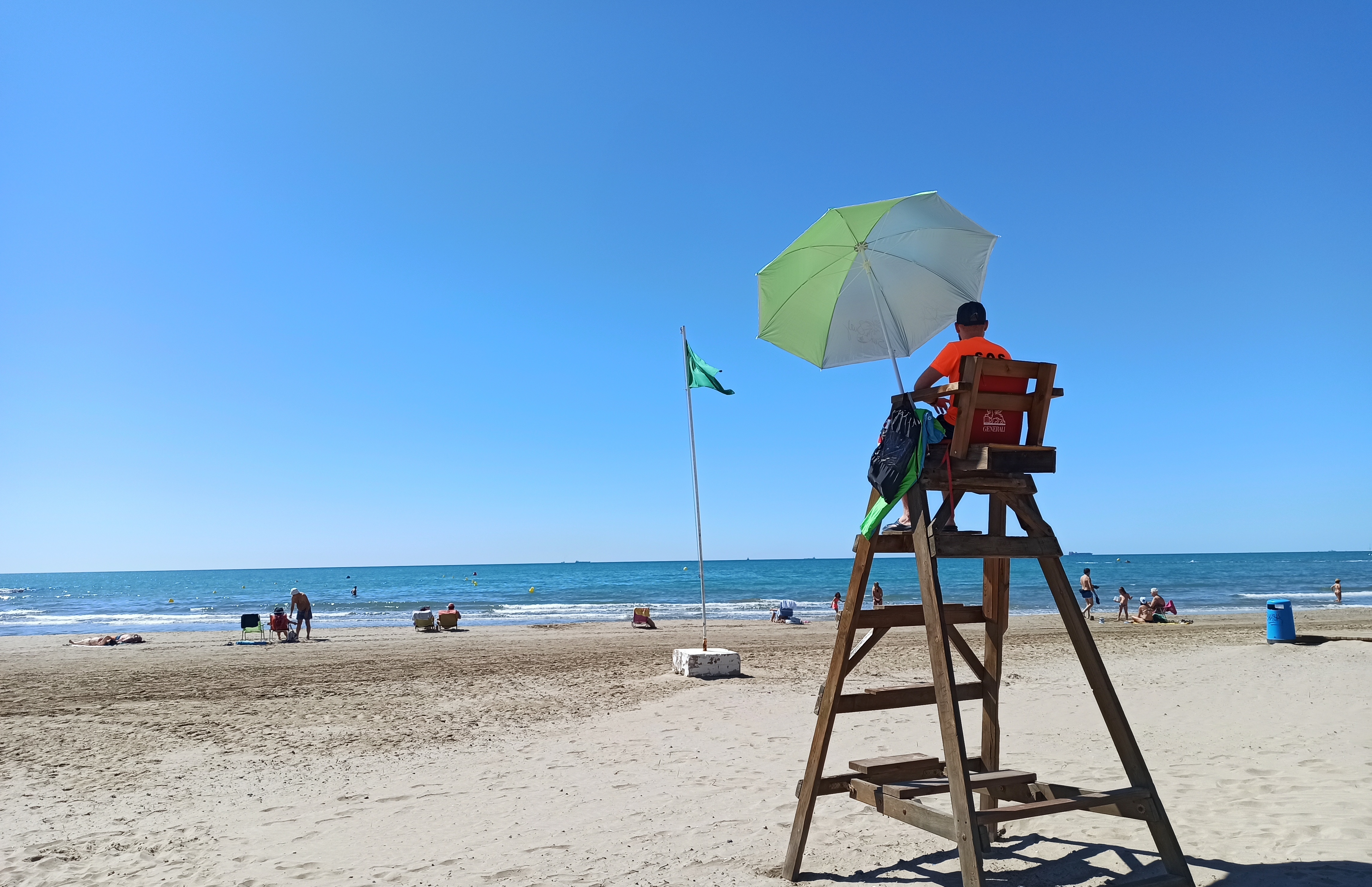 Benicàssim reanuda el servicio de socorrismo en las playas