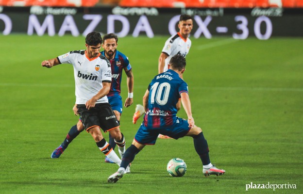 El Levante sigue sin ganar en Mestalla ni como visitante pero puntúa por fin 2020
