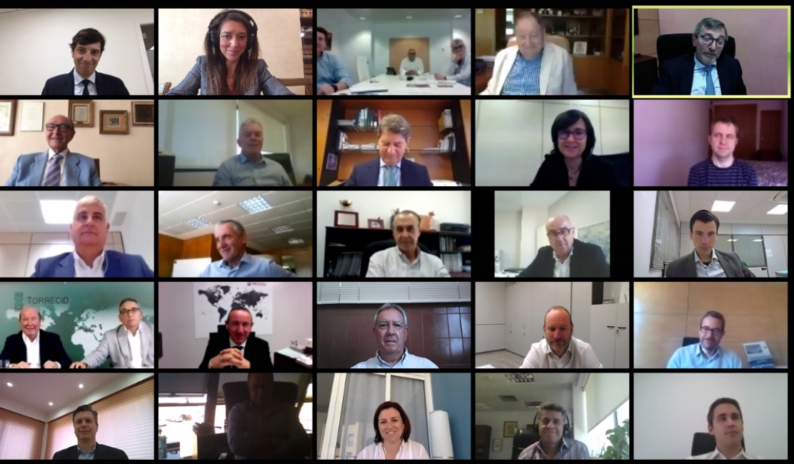Captura de pantalla de la asamblea general celebrada por la patronal esmaltera Anffecc, la primera en la historia de la asociación que se hace de manera telemática. - 