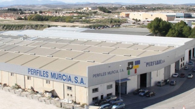 Perfimur ultima su ampliación con dos nuevas líneas de producción en Las Torres