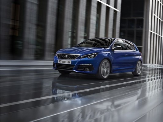 Peugeot  lanza en España el nuevo 308, que estrena transmisión automática de 8 marchas