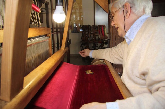 El Museo de la Seda de València recupera un telar único en España para elaborar terciopelo