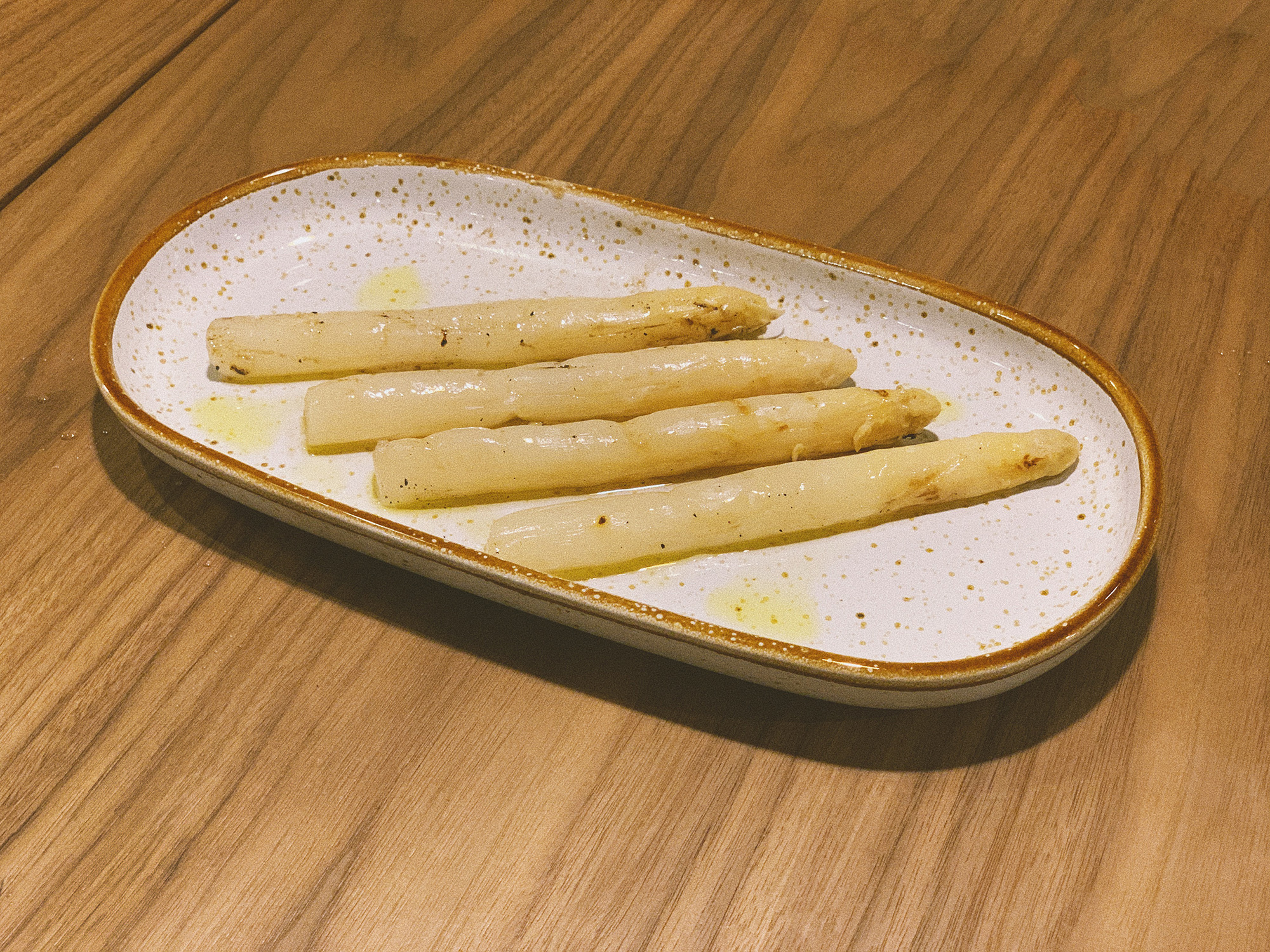 Espárragos de La Catedral, acariciados por la brasa - 