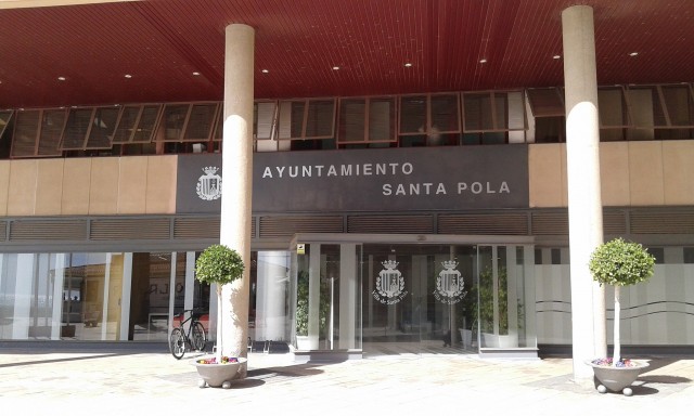 El Ayuntamiento de Santa Pola desmiente que se haya eliminado la concejalía de Cultura