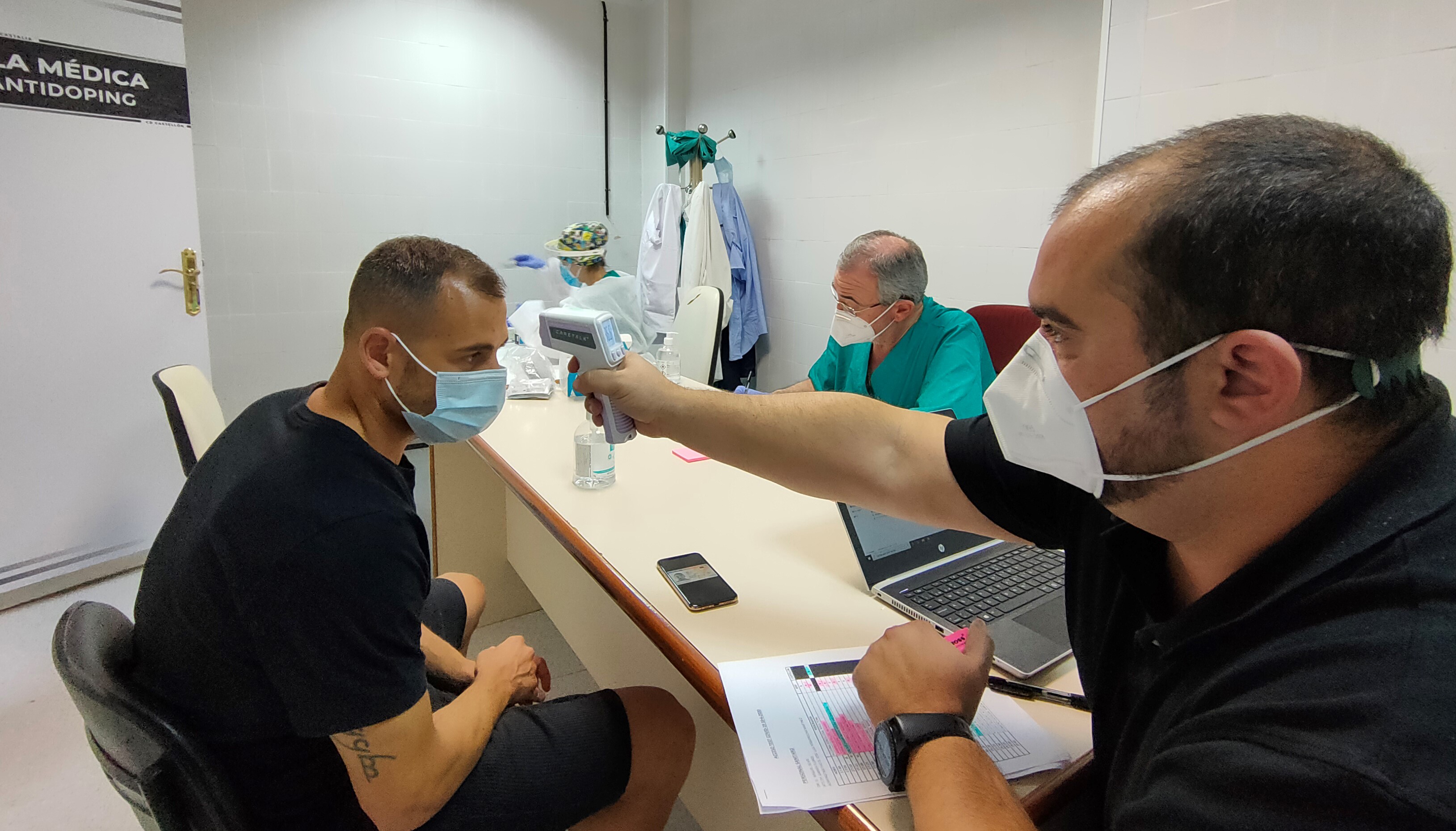 La plantilla del Castellón se somete a los test de coronavirus de la RFEF