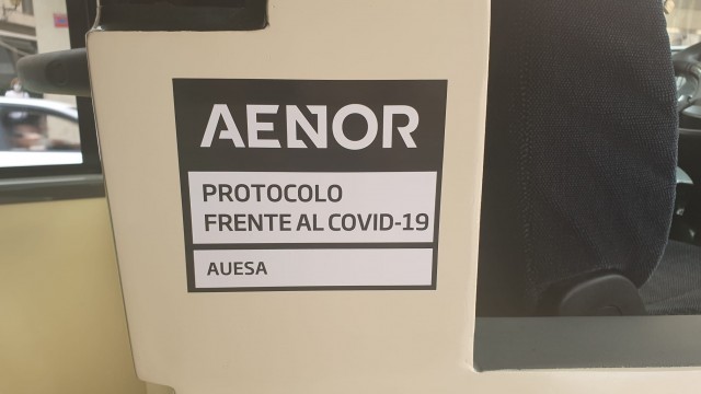 Los autobuses urbanos de Elche obtienen el certificado AENOR  que avala la seguridad frente a la covid-19